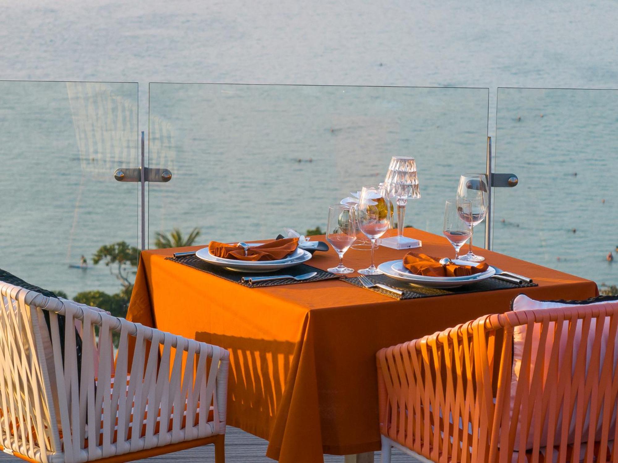 The Sis Kata Resort - Adult Only Exteriör bild